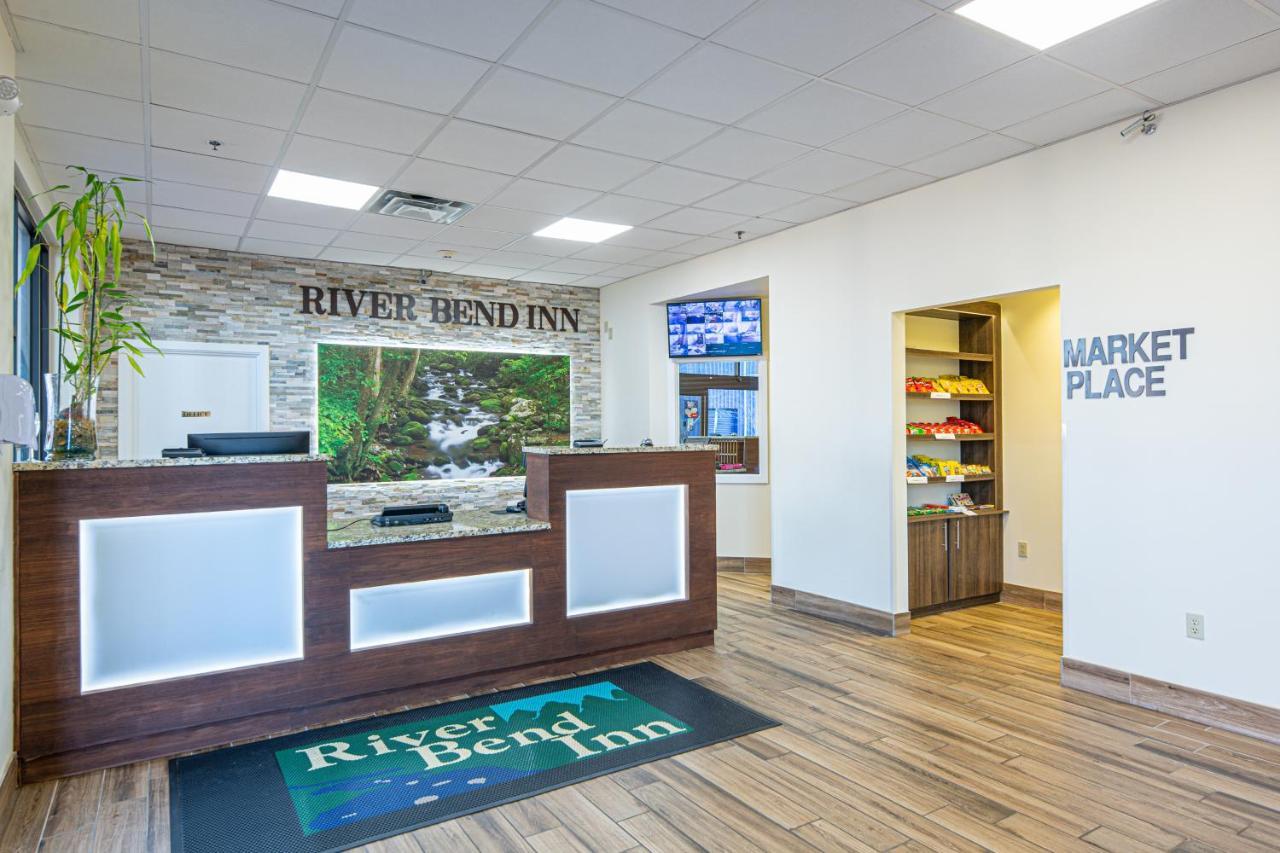 River Bend Inn - ピジョンフォージ エクステリア 写真